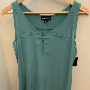 Fortune & Ivy teal lightweight top. Size large.